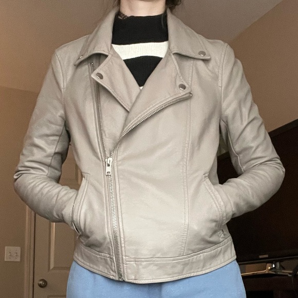 🥠 Taupe Pleather Jacket - Picture 1 of 8